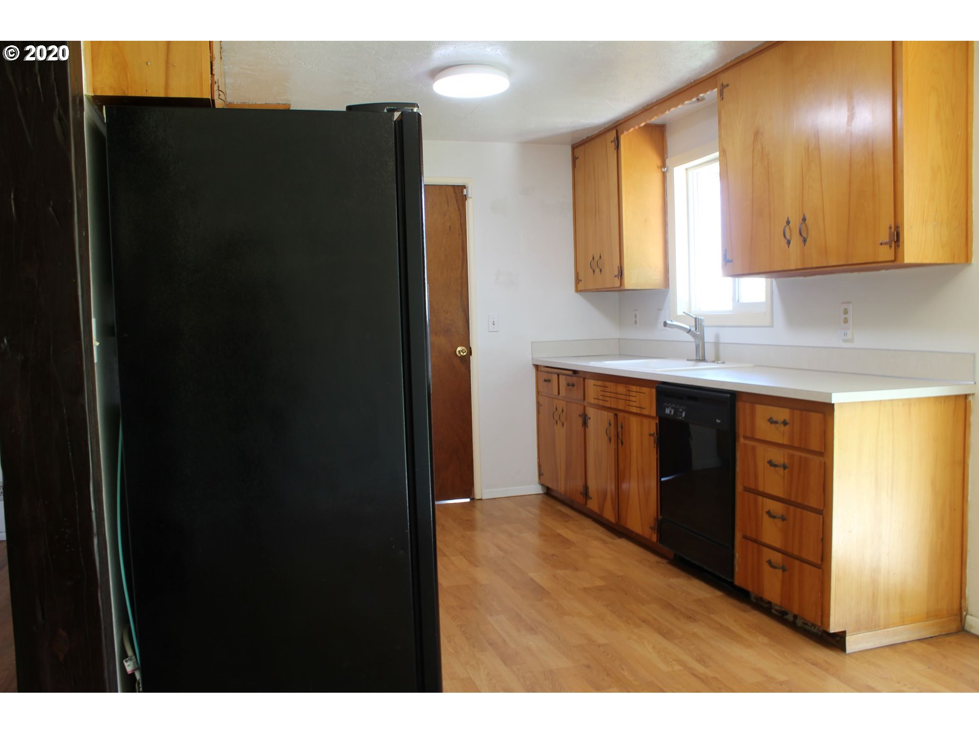 2155 Rhododendron Street Springfield, OR 97477 - Photo 5 of 14