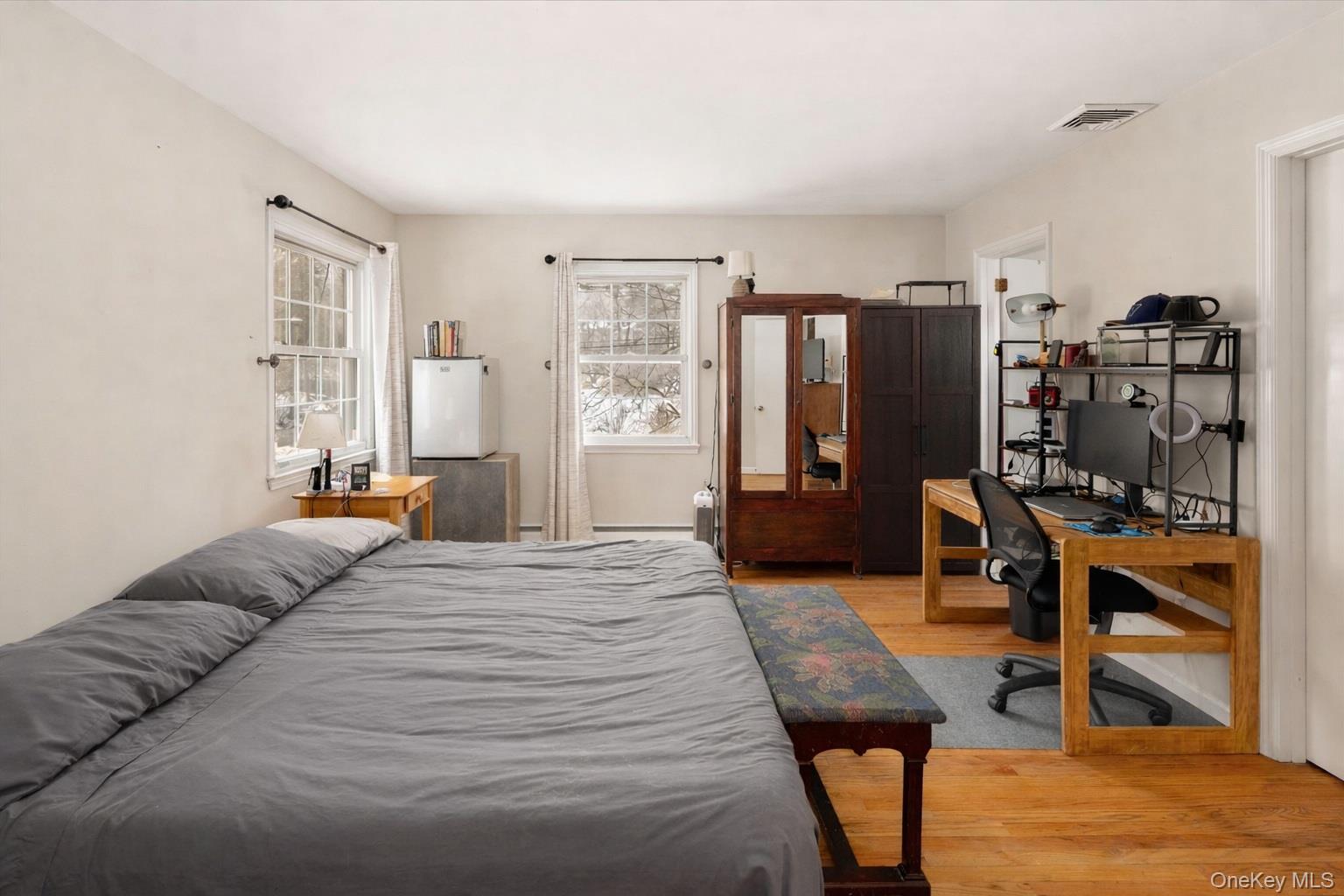 94 Meadow Road Briarcliff Manor, NY 10510 - Photo 13 of 23 Primary Bedroom
