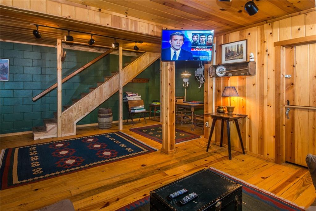 4348 Covered Bridge Road Nashville, IN 47448 - Photo 12 of 17 Gallery Image 12