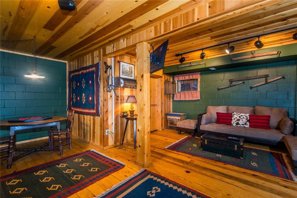 4348 Covered Bridge Road Nashville, IN 47448 - Photo 13 of 17 Gallery Image 13