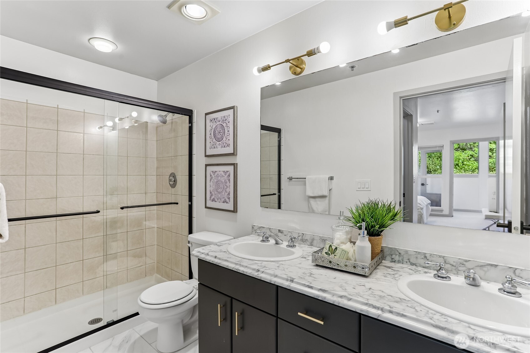701 Galer Street, Unit 813 Seattle, WA 98109 - Photo 25 of 40