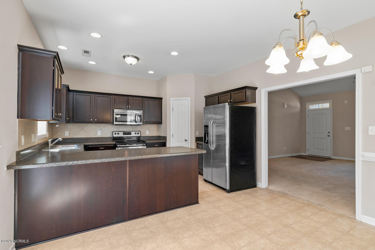 809 Lavender Court Hubert, NC 28539 - Photo 11 of 32 11