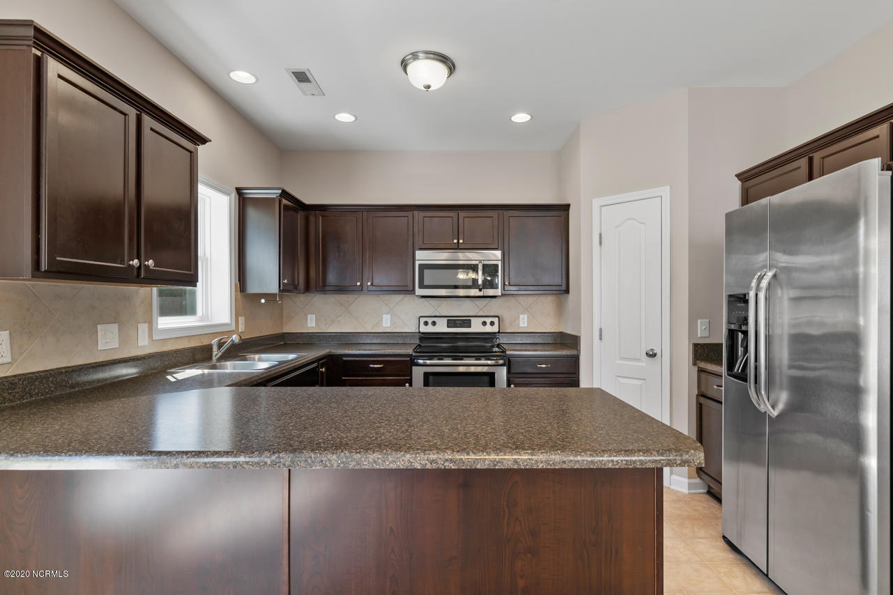809 Lavender Court Hubert, NC 28539 - Photo 12 of 32 12