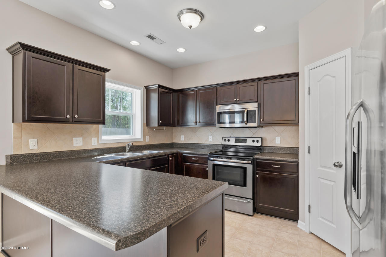 809 Lavender Court Hubert, NC 28539 - Photo 13 of 32 13
