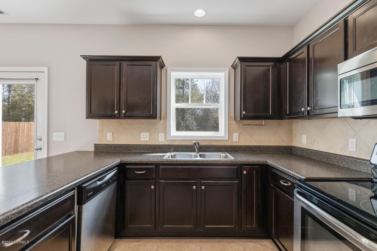 809 Lavender Court Hubert, NC 28539 - Photo 14 of 32 14