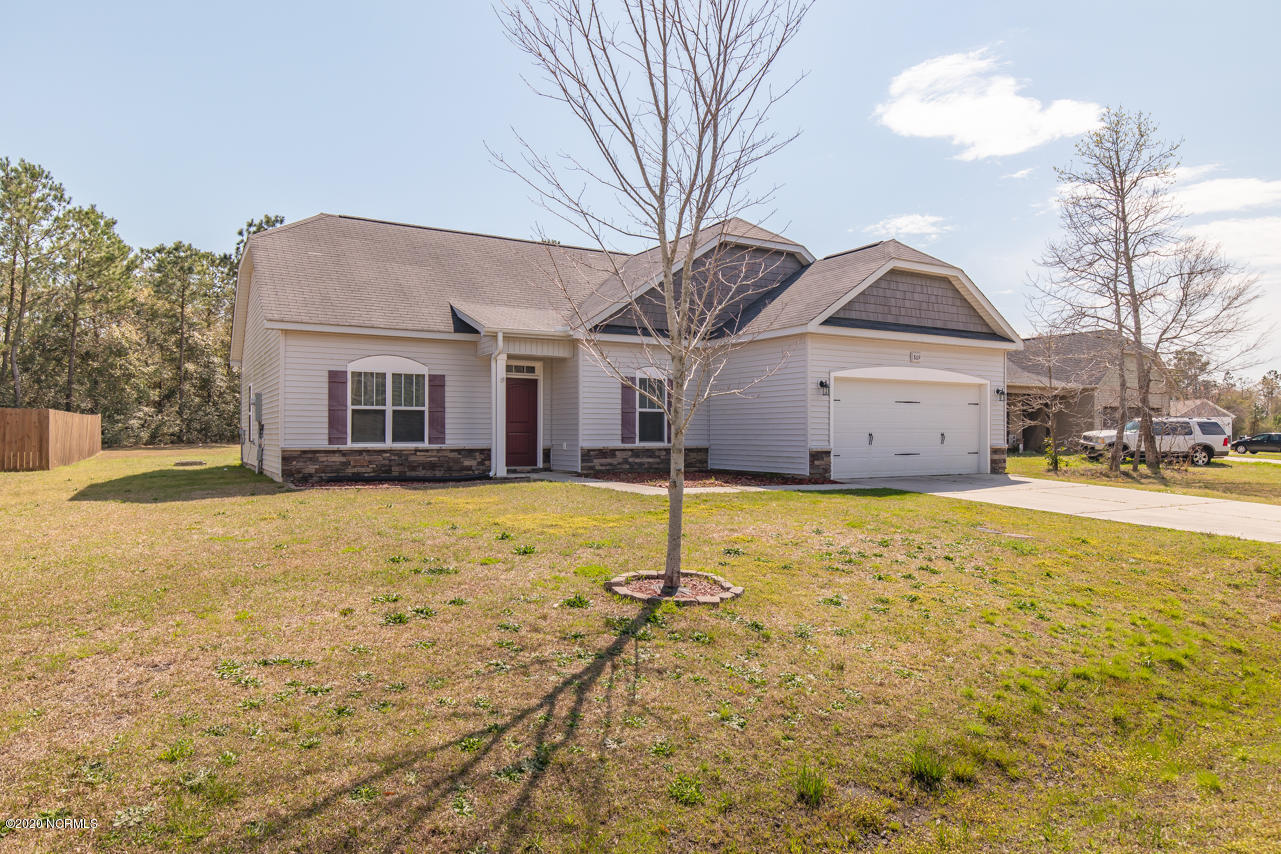 809 Lavender Court Hubert, NC 28539 - Photo 2 of 32 2