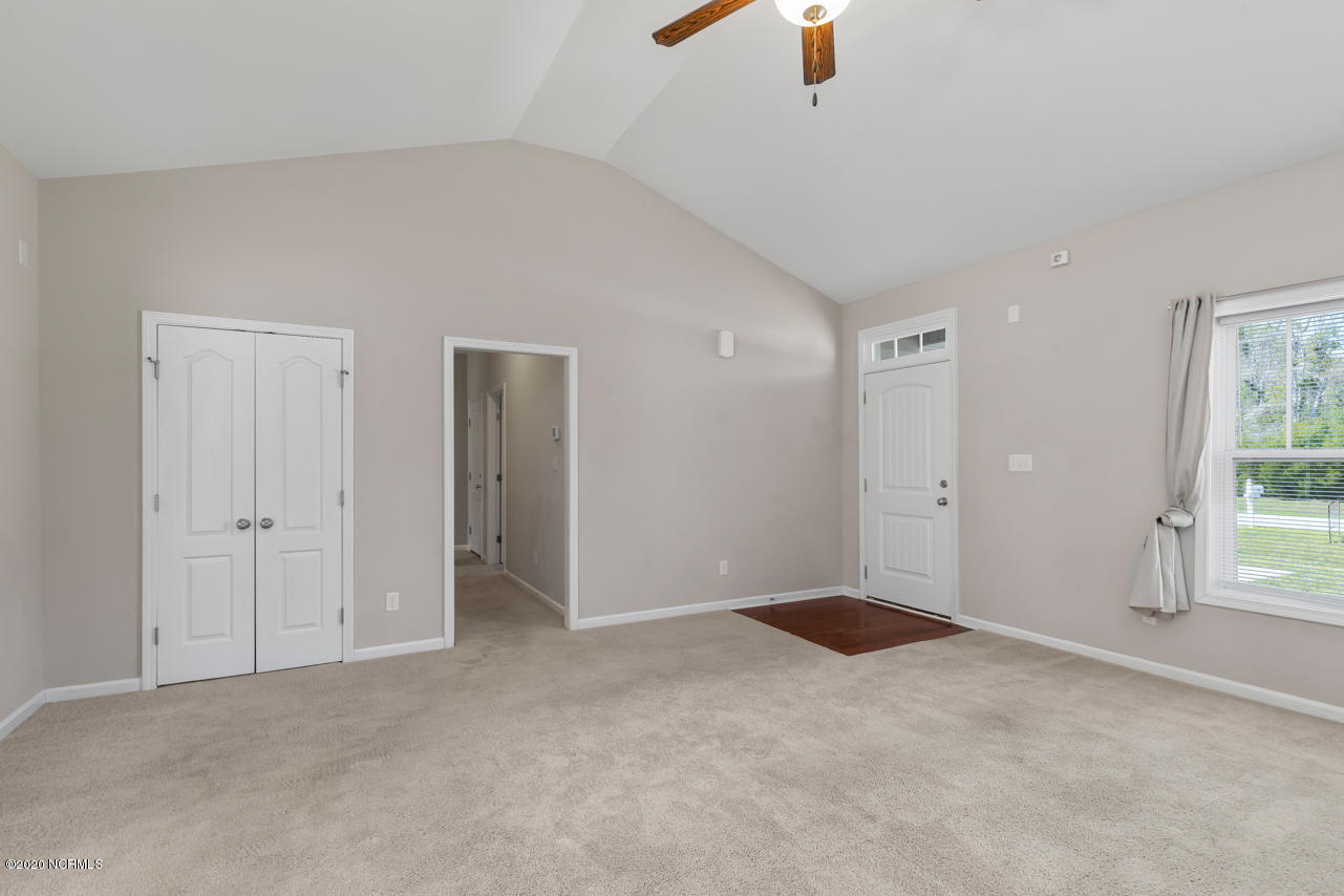 809 Lavender Court Hubert, NC 28539 - Photo 6 of 32 6