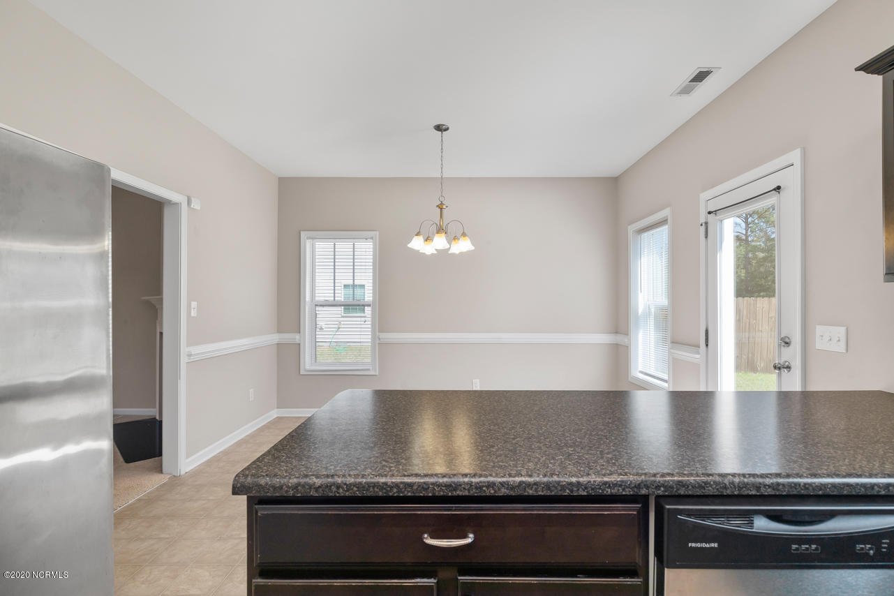 809 Lavender Court Hubert, NC 28539 - Photo 10 of 32 10