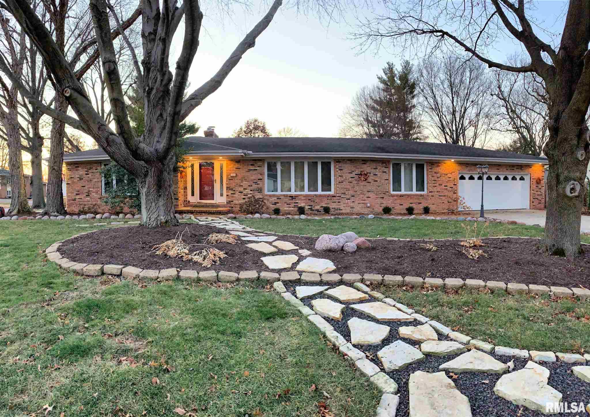 225 Wild Rose Lane Rochester, IL 62563 - Photo 1 of 36