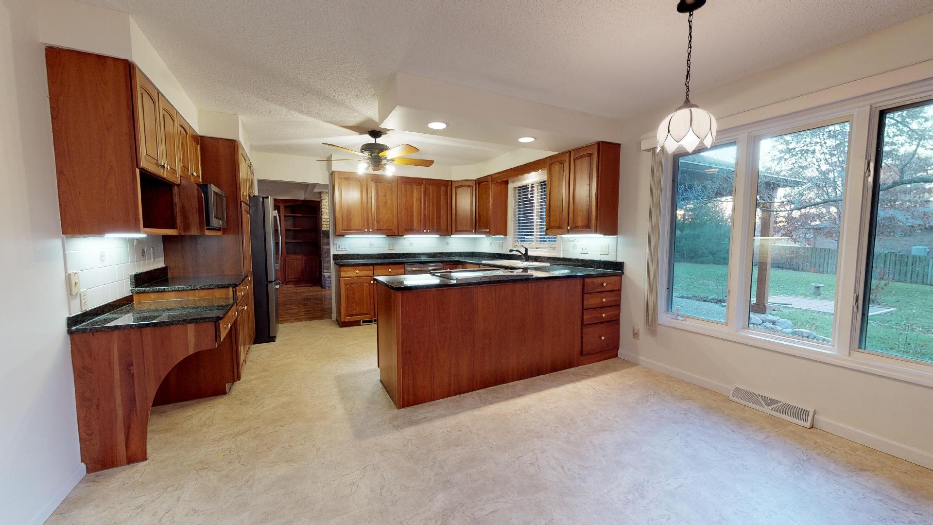 225 Wild Rose Lane Rochester, IL 62563 - Photo 4 of 36