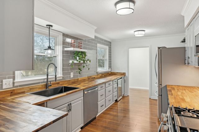 $495,000 | 2536 Somerset Drive, Nashville, TN 37217