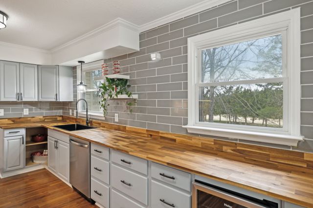 $495,000 | 2536 Somerset Drive, Nashville, TN 37217