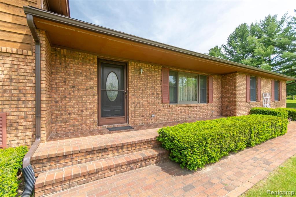 8655 Dell Road Saline, MI 48176 - Photo 2 of 44