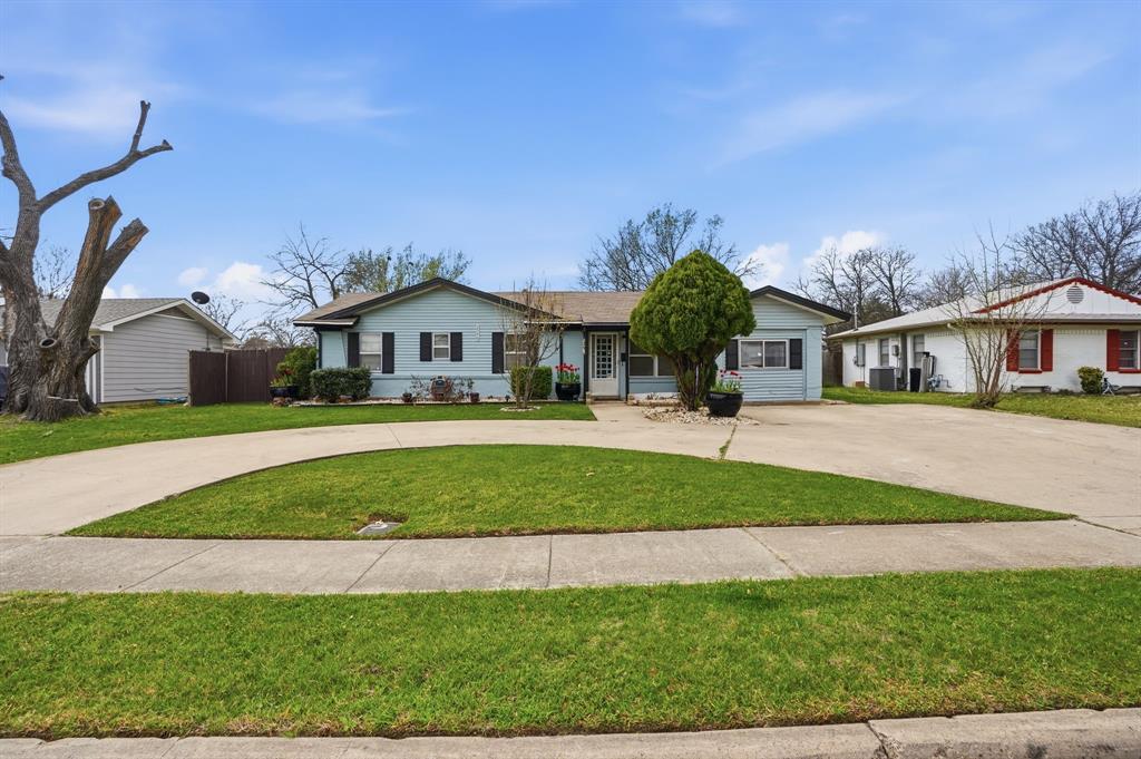 2546 West Rochelle Road Irving, TX 75062 - Photo 1 of 1 Gallery Image 1