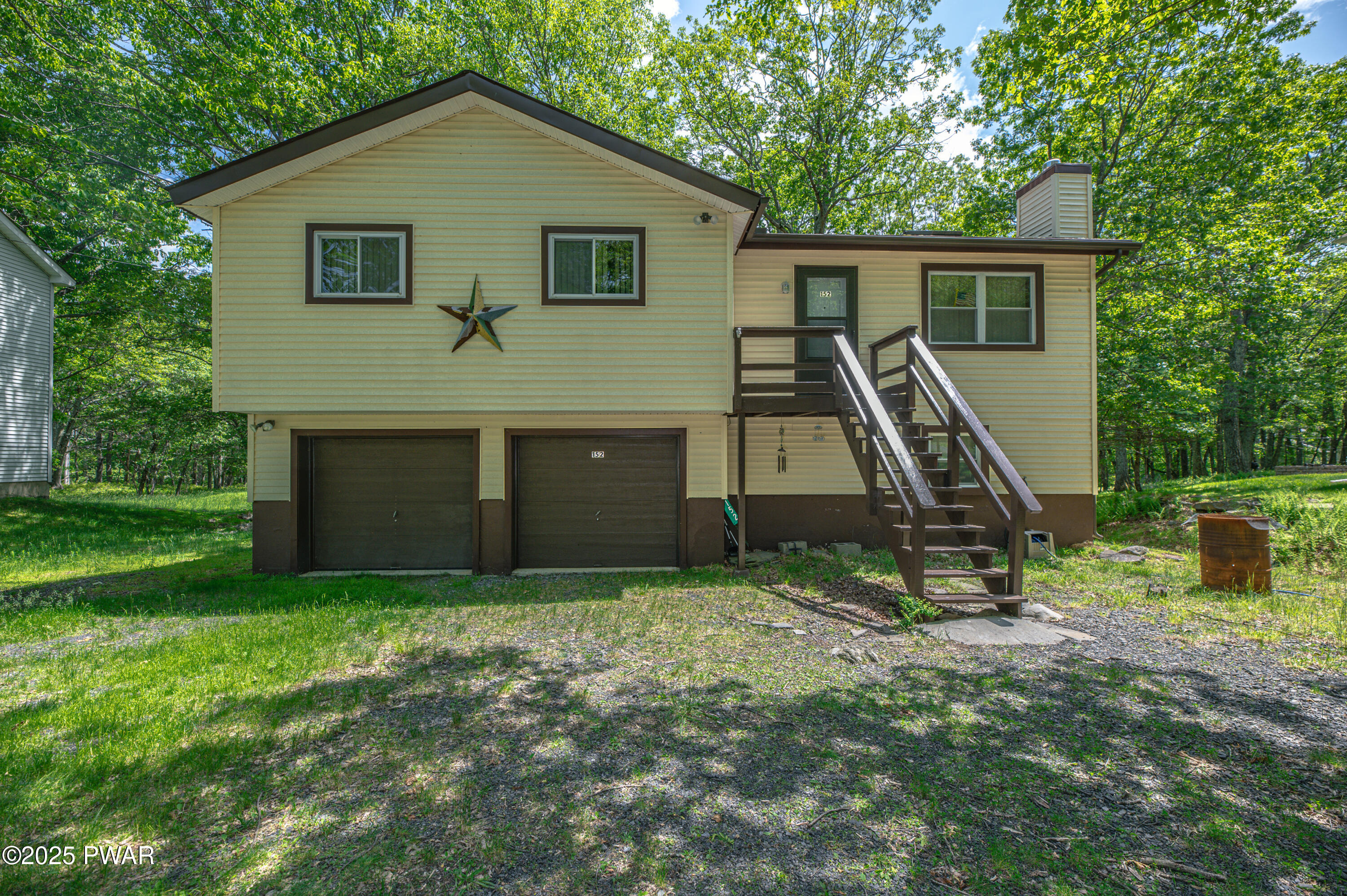 152 Mallard Lane Bushkill, PA 18324 - Photo 1 of 24