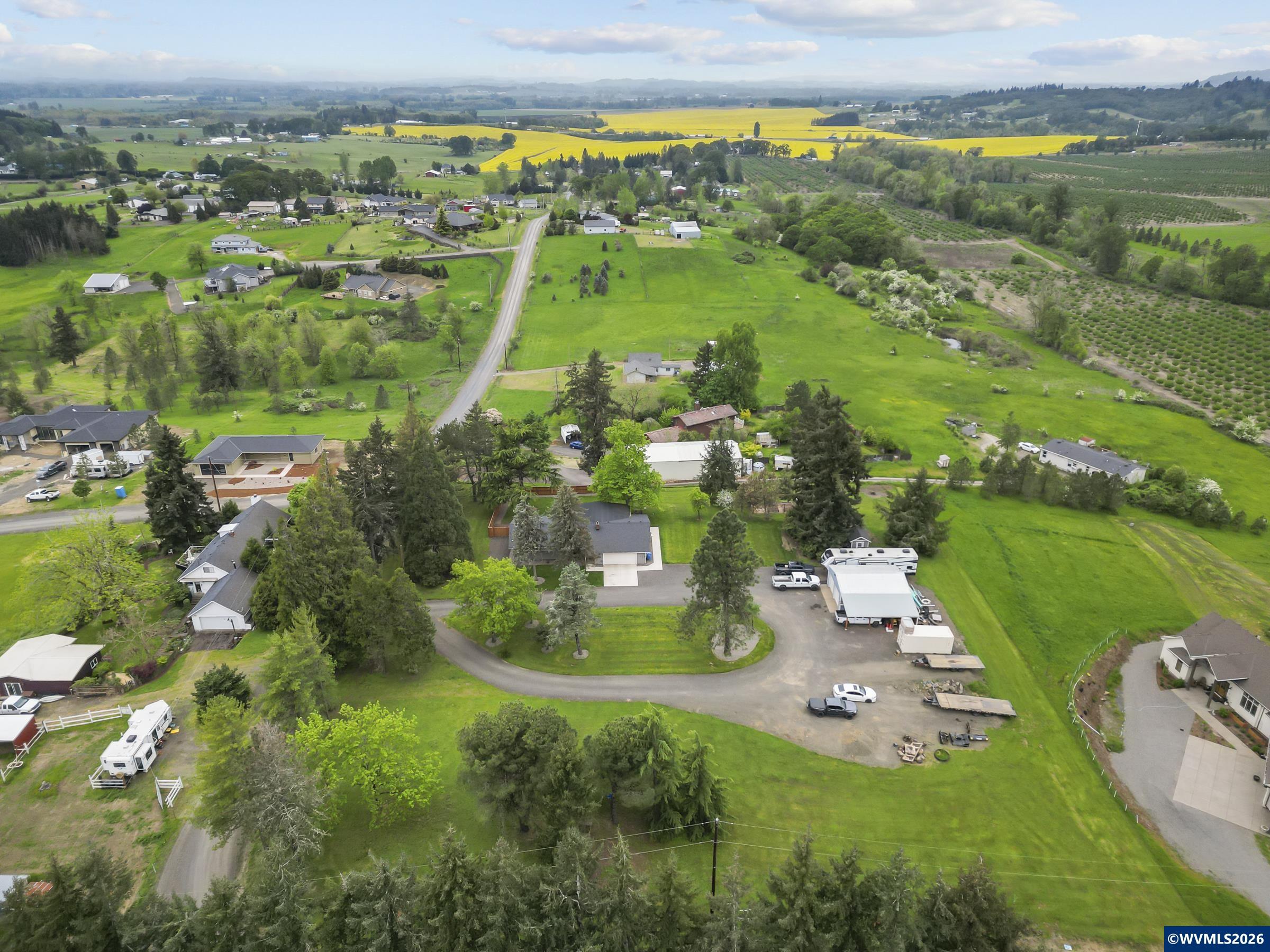 2239 Steiwer Road Southeast Jefferson, OR 97352 - Photo 4 of 36