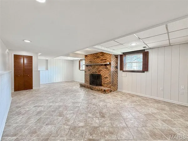 $299,000 | 409 Thouvenot Lane, New Baden, IL 62265