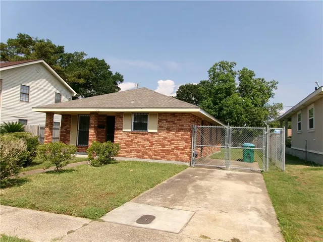 $199,000 | 140 Clemson Drive, Kenner, LA 70065