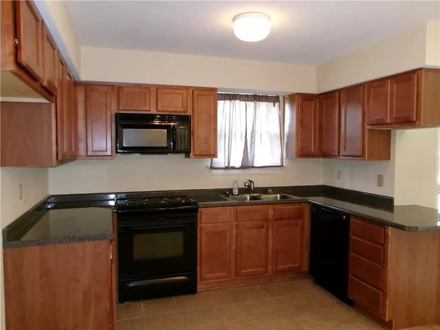 $199,000 | 140 Clemson Drive, Kenner, LA 70065