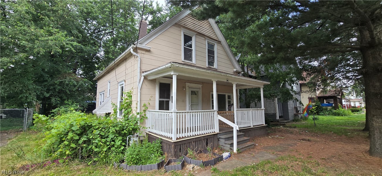700 Carpenter Street Akron, OH 44310 - Photo 2 of 50