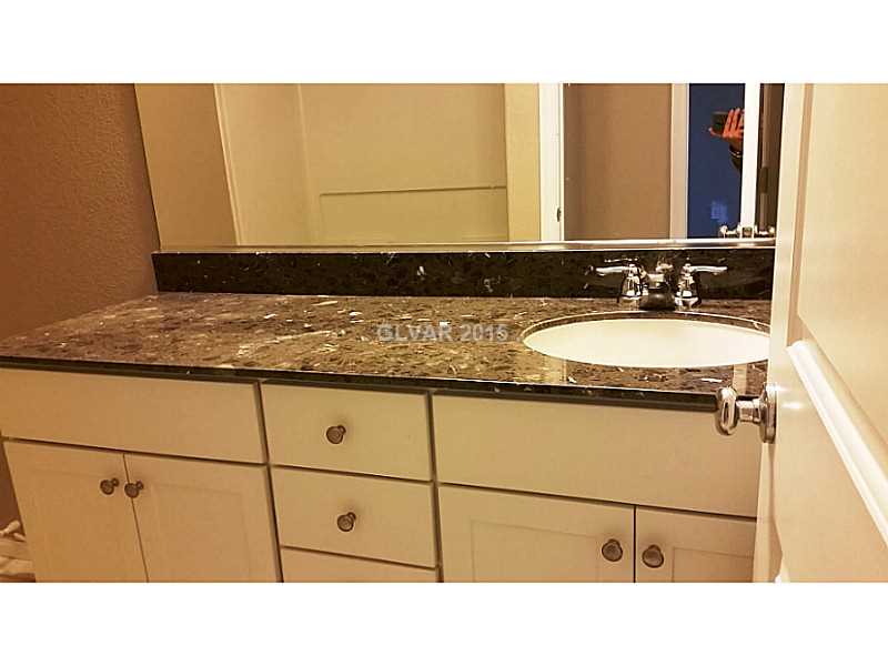 5520 South Riley Street Las Vegas, NV 89148 - Photo 11 of 16 Bathroom.