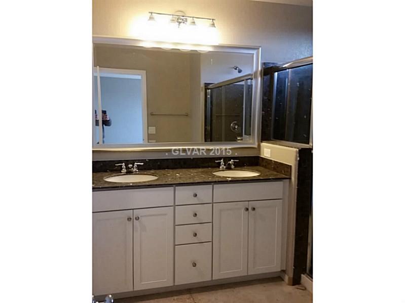 5520 South Riley Street Las Vegas, NV 89148 - Photo 8 of 16 Master Bath/Spa.