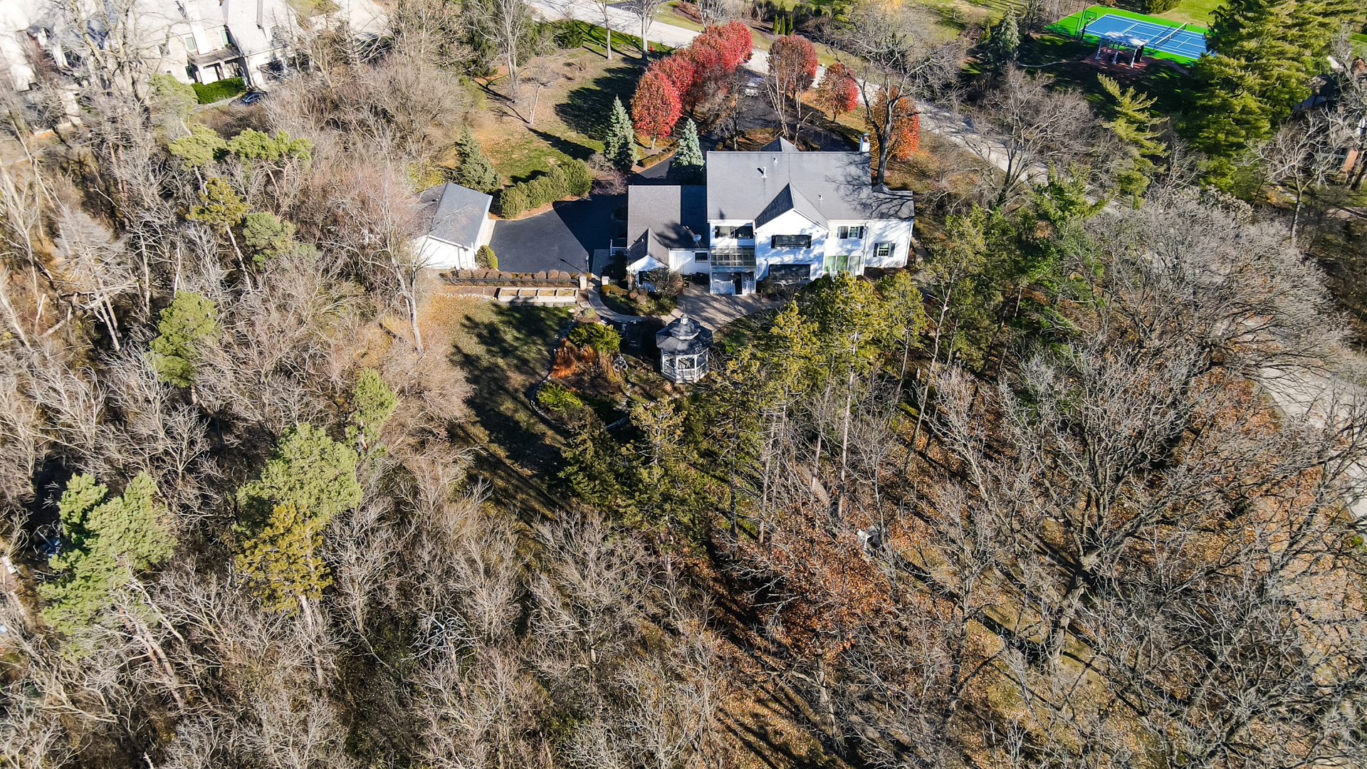 9S174 Drew Avenue Burr Ridge, IL 60527 - Photo 46 of 49 a backyard of a house with lots of green space