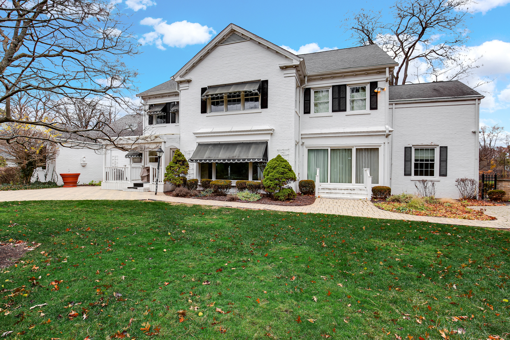 9S174 Drew Avenue Burr Ridge, IL 60527 - Photo 5 of 49 a view of house with yard and front view of a house