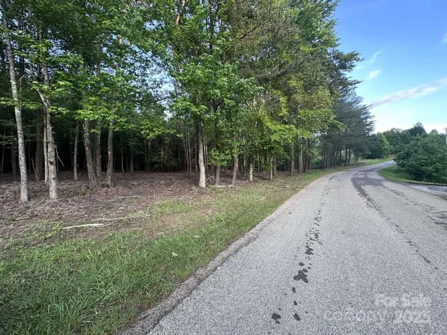 $389,000 | 2320 Howard Arnette Road, Lenoir, NC 28645