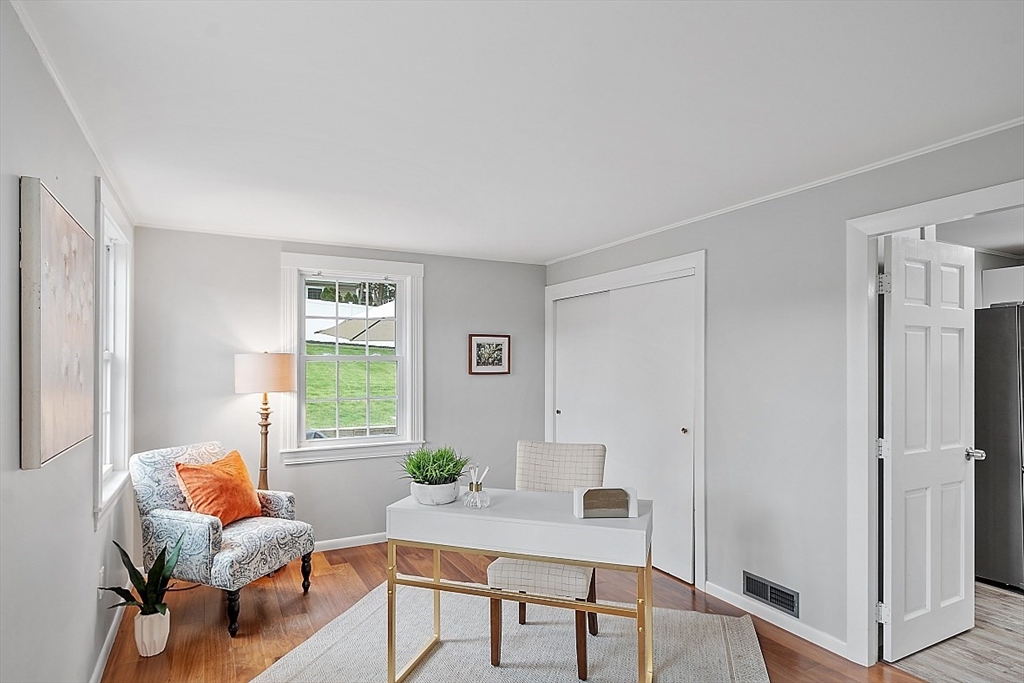 193 St Mary Street Needham, MA 02494 - Photo 6 of 23