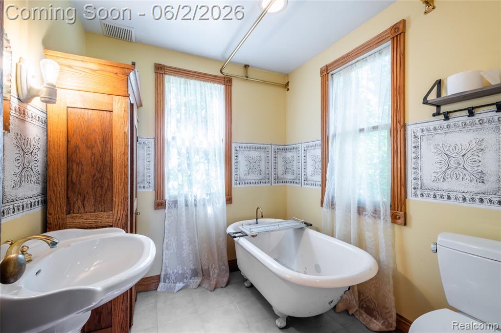 1459 West Cohoctah Road Howell, MI 48855 - Photo 13 of 31