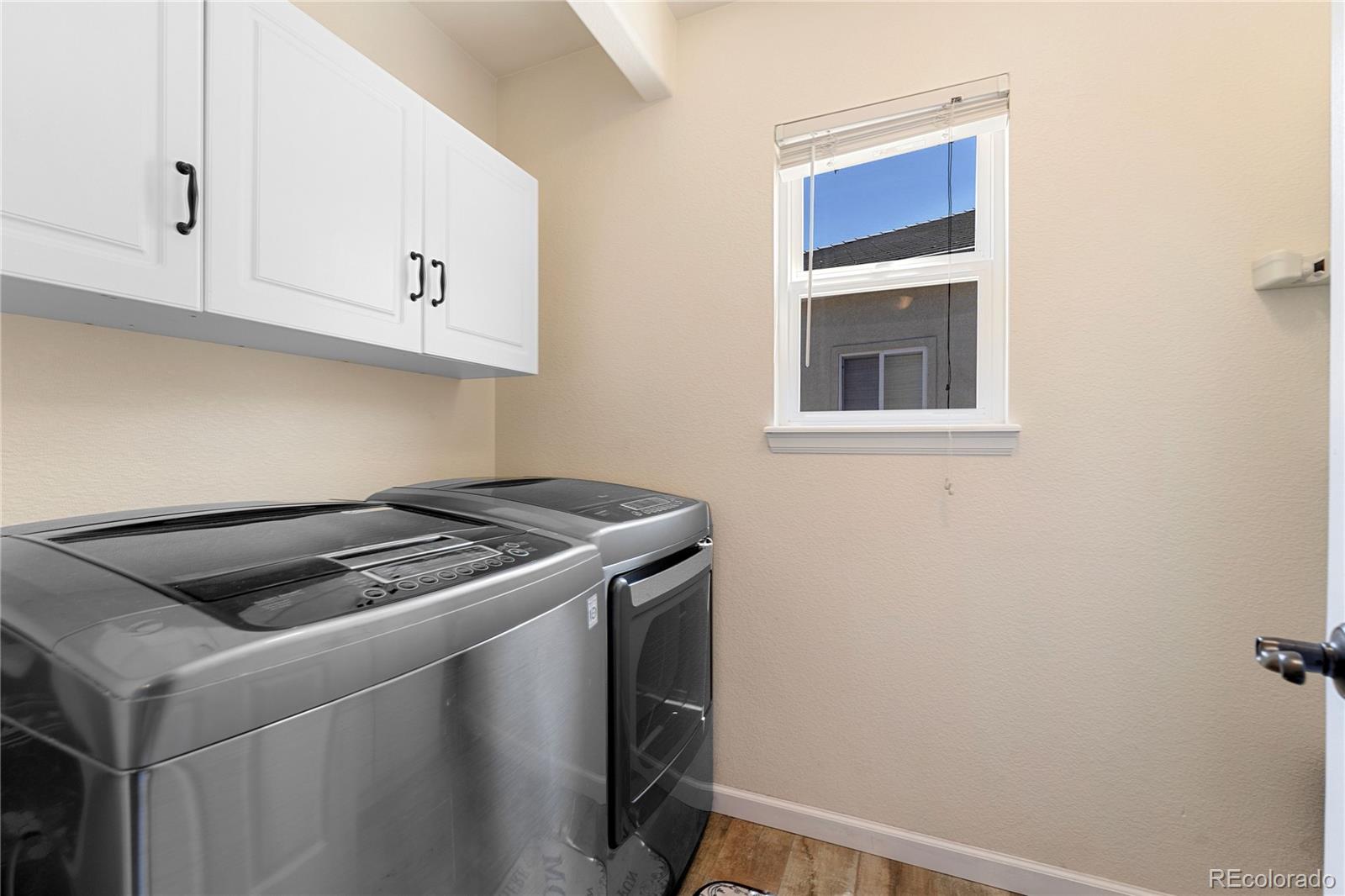 2050 Fox Fire Street Highlands Ranch, CO 80129 - Photo 15 of 33 Gallery Image 15