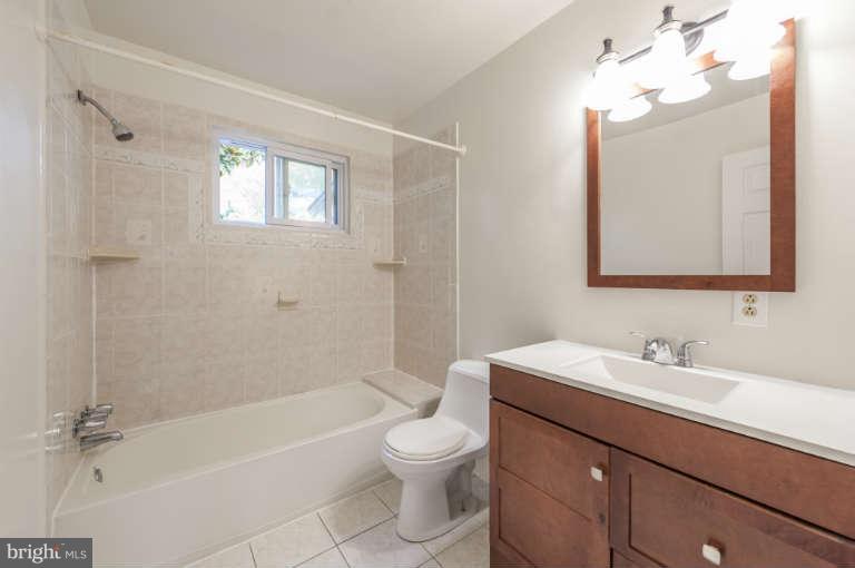 5209 Richenbacher Avenue Alexandria, VA 22304 - Photo 19 of 30 Bath