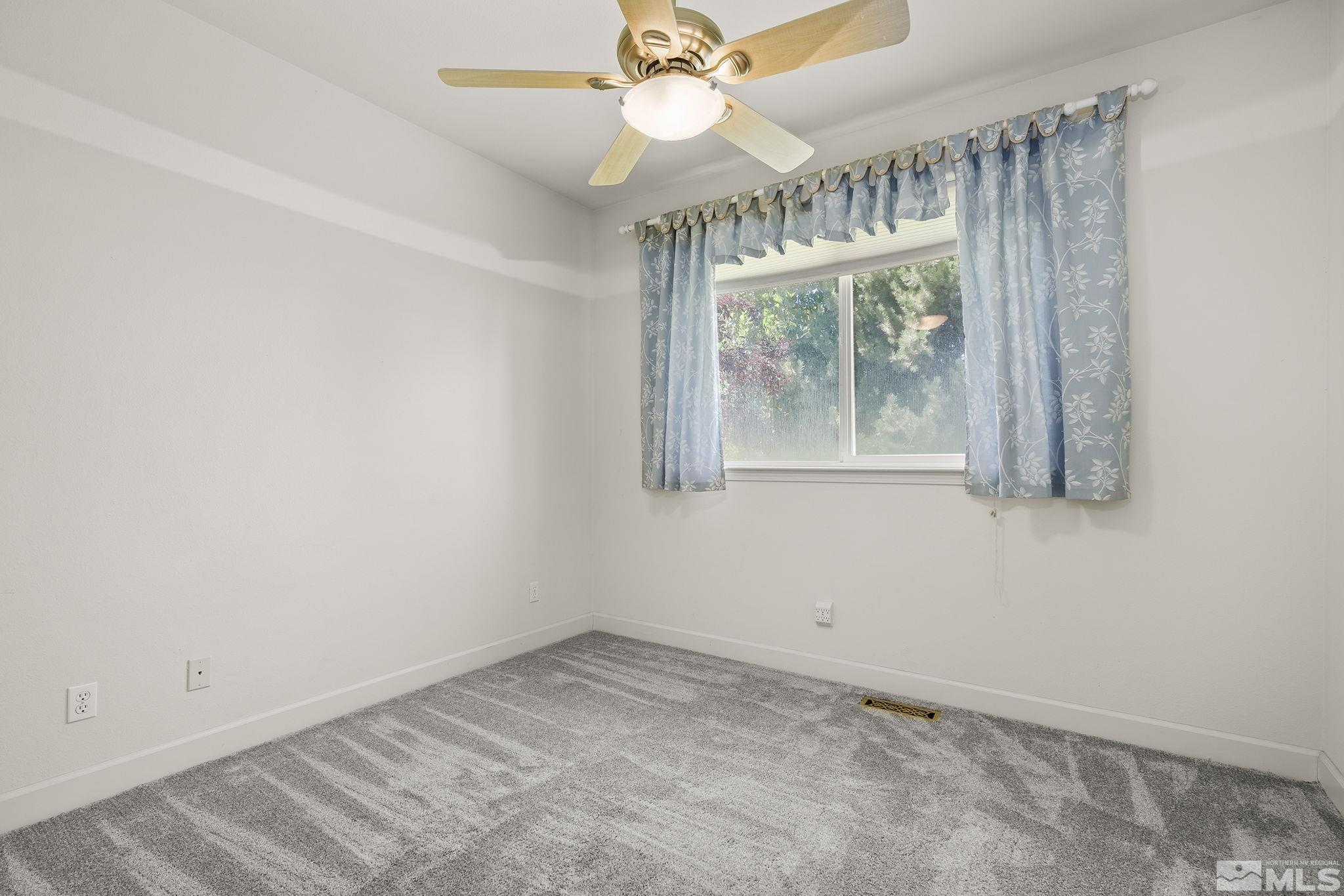 8850 Spearhead Way Reno, NV 89506 - Photo 13 of 23 Photo 13