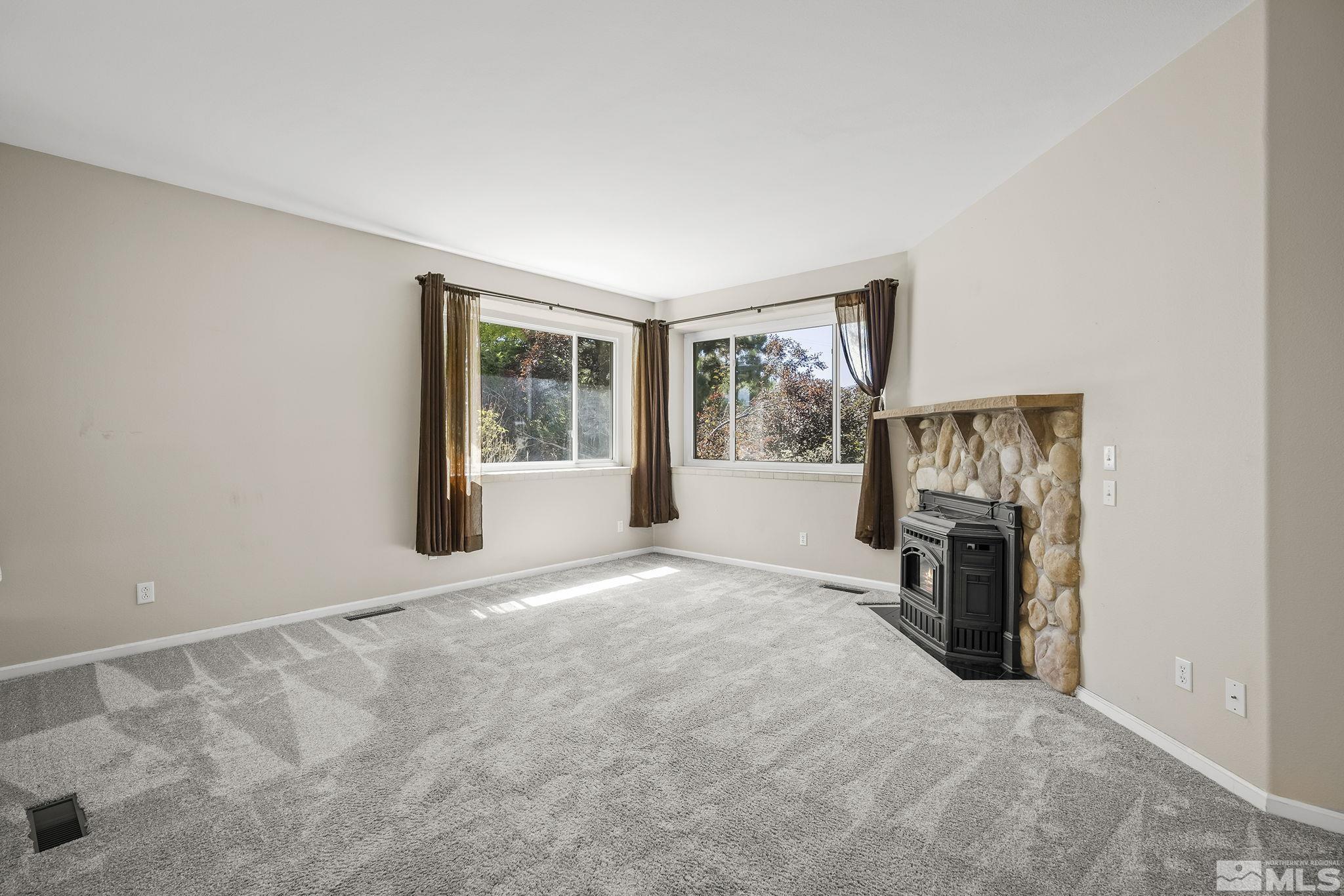 8850 Spearhead Way Reno, NV 89506 - Photo 6 of 23 Photo 6