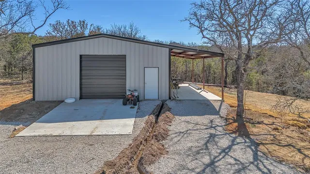 $890,000 | 1048 Mountain Bluebird Court, Graford, TX 76449