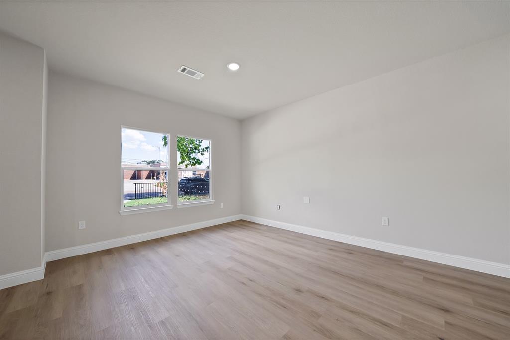 659 Holcomb Road Dallas, TX 75217 - Photo 31 of 37 Gallery Image 31