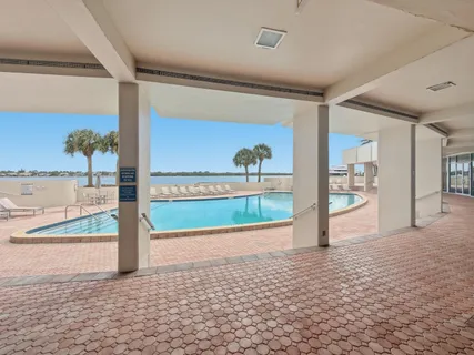 $650,000 | 124 Lakeshore Drive, Unit 531, North Palm Beach, FL 33408