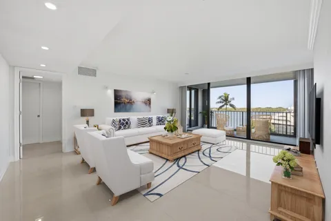 $650,000 | 124 Lakeshore Drive, Unit 531, North Palm Beach, FL 33408