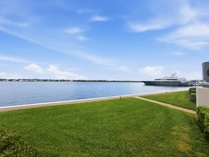 $650,000 | 124 Lakeshore Drive, Unit 531, North Palm Beach, FL 33408