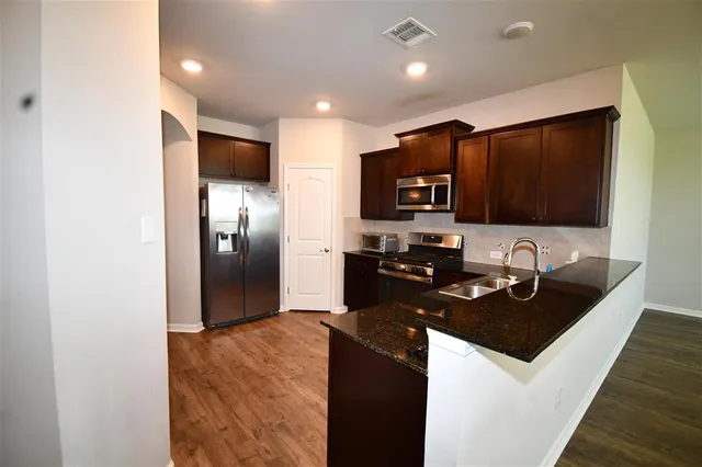 $2,100 | 3147 Baywood Avenue, Lake Charles, LA 70607