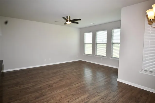 $2,100 | 3147 Baywood Avenue, Lake Charles, LA 70607