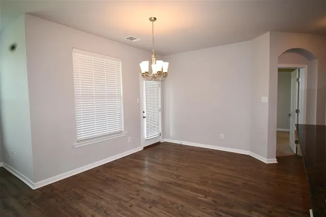 $2,100 | 3147 Baywood Avenue, Lake Charles, LA 70607