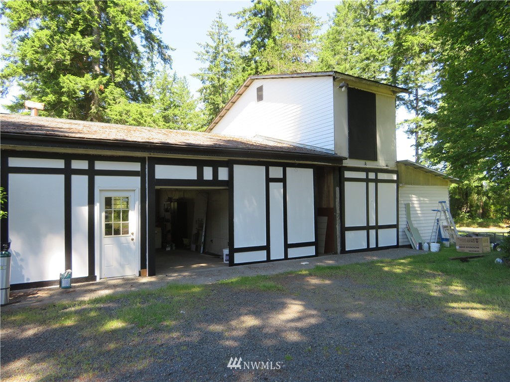 571 East Capital Prairie Road Shelton, WA 98584 - Photo 3 of 20 Gallery Image 3