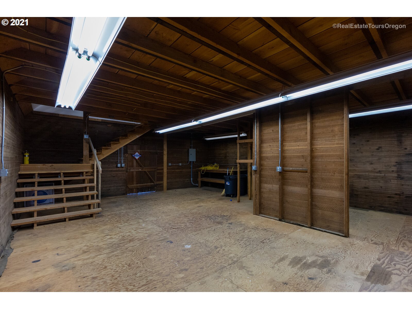 33411 Southwest Laurel Road Hillsboro, OR 97123 - Photo 28 of 32 Gallery Image 28