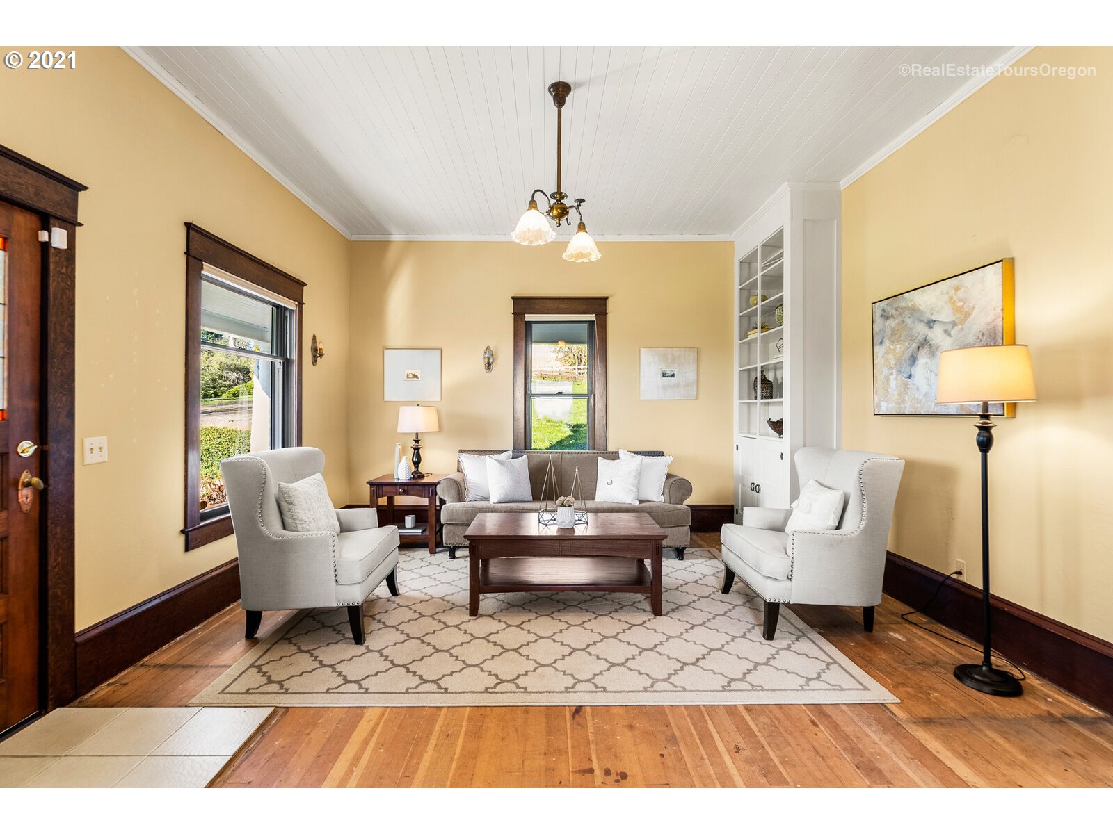 33411 Southwest Laurel Road Hillsboro, OR 97123 - Photo 4 of 32 Gallery Image 4