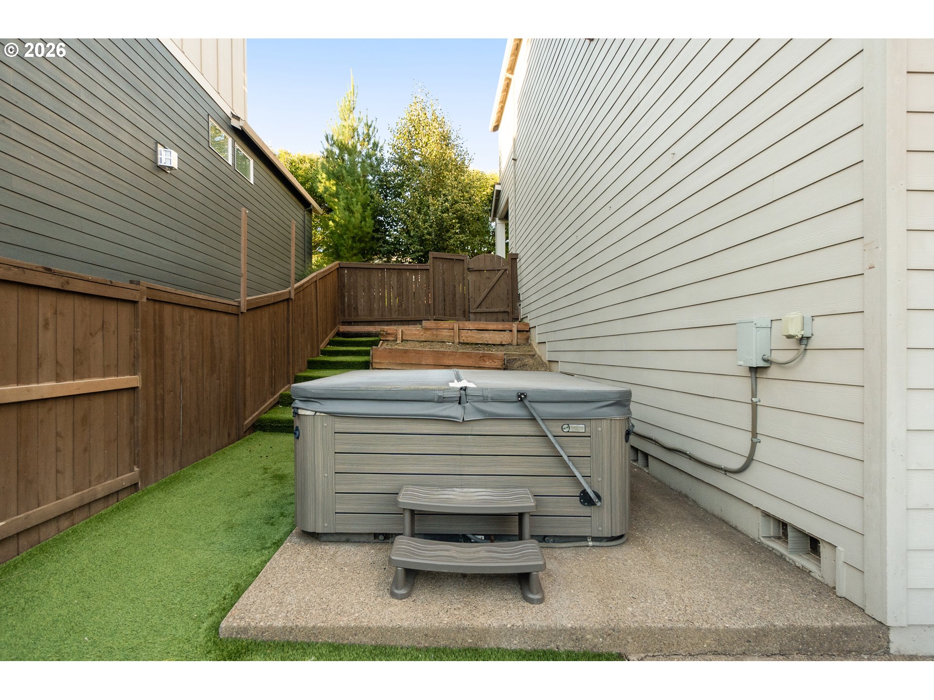 15926 Northwest Rossetta Street Portland, OR 97229 - Photo 26 of 35 Jacuzzi