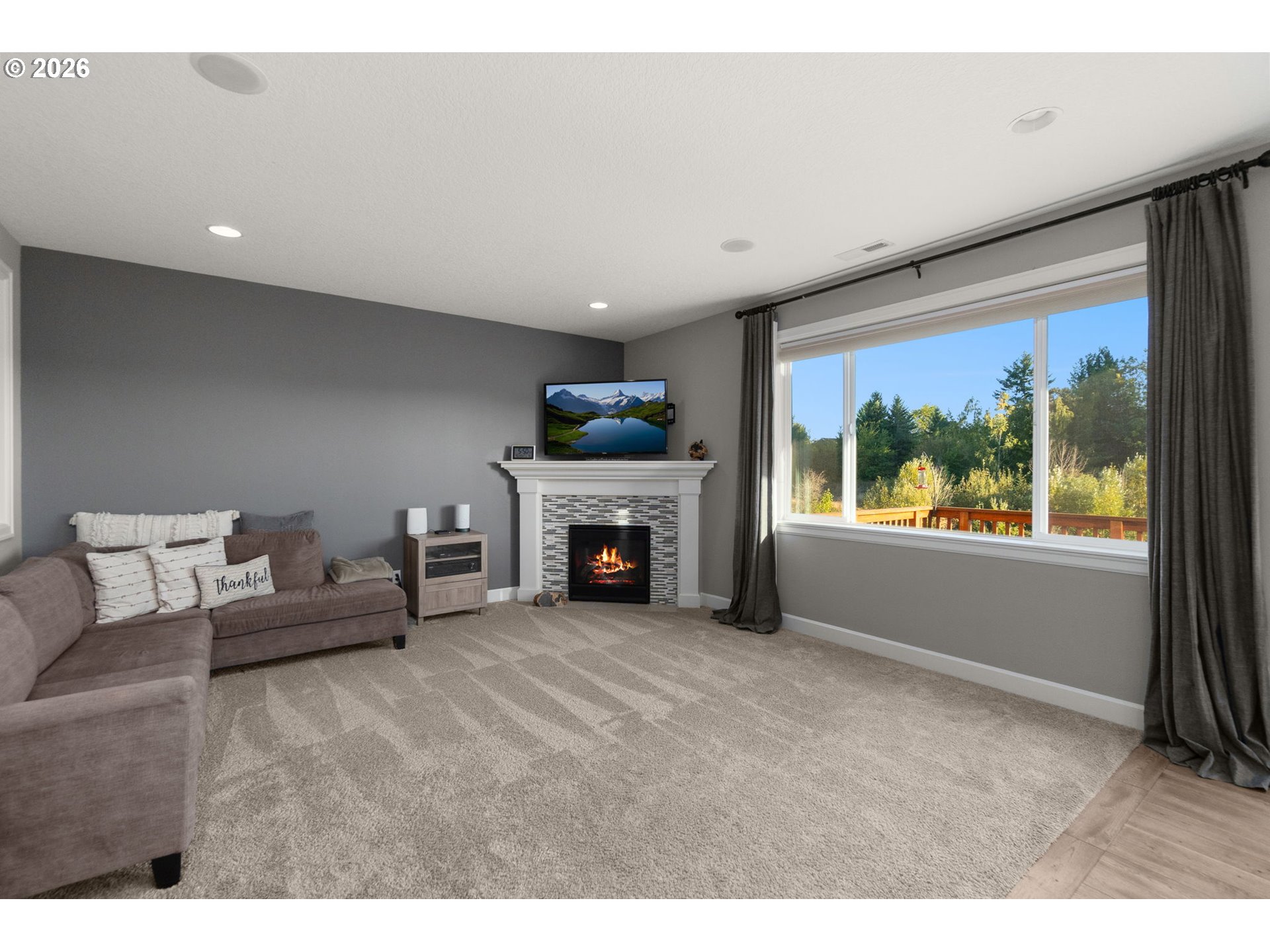15926 Northwest Rossetta Street Portland, OR 97229 - Photo 4 of 35 Living Room