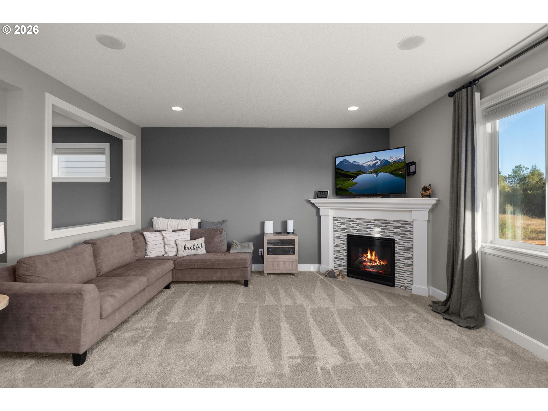 15926 Northwest Rossetta Street Portland, OR 97229 - Photo 5 of 35 Living Room