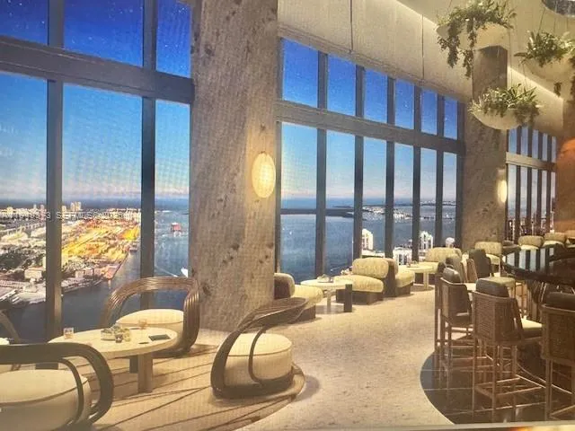 $3,388,700 | 300 Biscayne Boulevard, Unit 4608, Miami, FL 33131